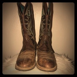 Women’s Ariat boots